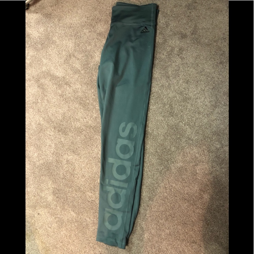 Adidas leggings size M